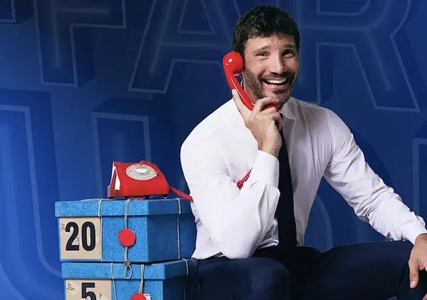 Perch&eacute; Stefano De Martino batte tutti i record di ascolti di Amadeus ad "Affari tuoi"? &Egrave; una questione di "pacco", anche su Rai 1. E ha imparato da Belen Rodriguez...