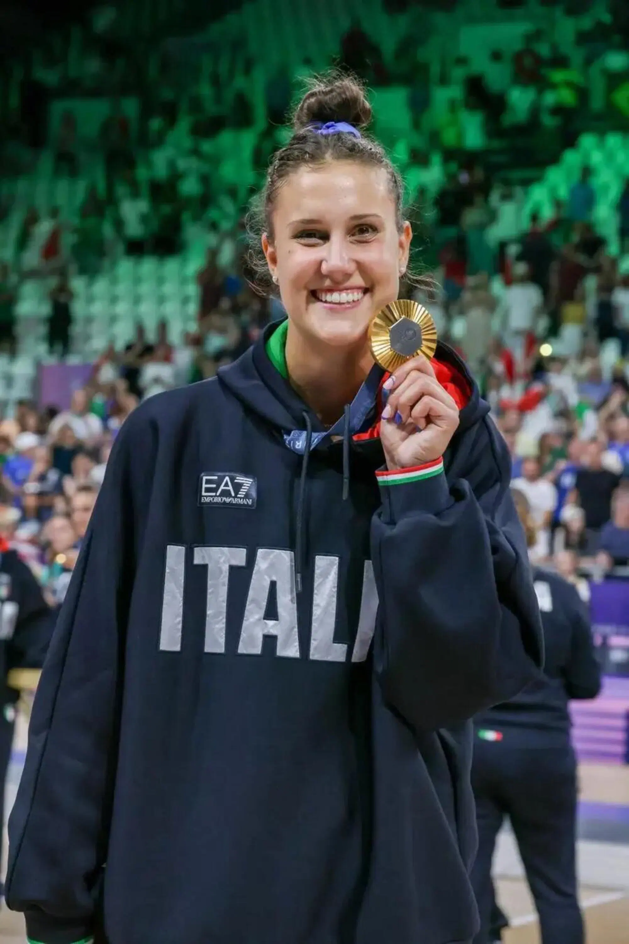 Anna Danesi con la medaglia d'oro vinta alle Olimpiadi di Parigi 2024