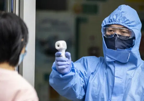 Covid, silenzi (della Cina) e responsabilit&agrave; (dell'Europa): ma il popolo chiede ancora giustizia. E parte la raccolta firme