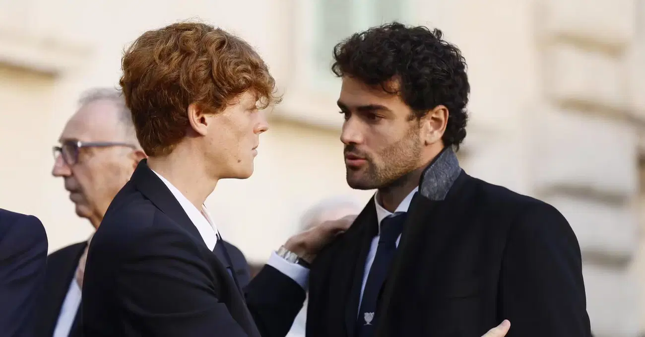 Le bombe di Cahill sulla salute di Sinner: ok il no al Quirinale, ma cosa ha avuto davvero agli Australian Open che gli ha fatto rischiare il ritiro? E c'entra con l'affaticamento? Intanto Berrettini, la Paolini, Bolelli e Vavassori da Mattarella...