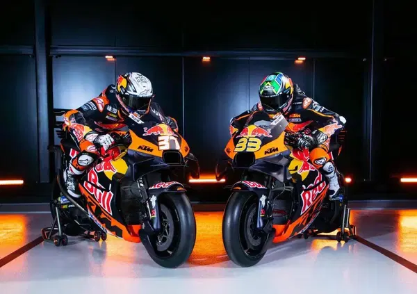 MotoGP 2025: KTM c'&egrave; e ha pure grandi ambizioni. Ma a noi viene da dire "tanti auguri a Meda e Sanchini" dopo l'unveiling di oggi