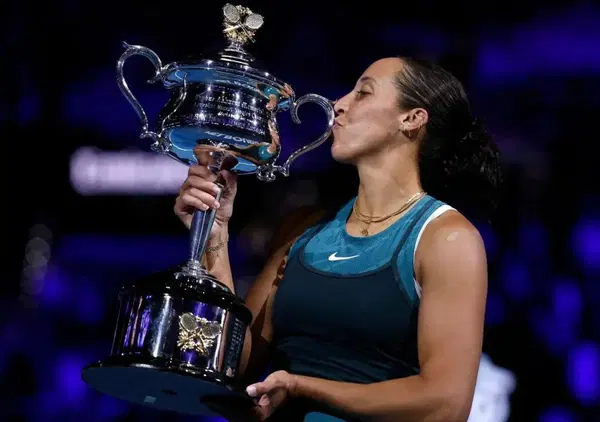 Keys e Sabalenka? Una vuole anche la scatola, l'altra ci piscia sopra: cosa fanno con i trofei dell'Australian Open e cosa c'entra Louis Vuitton?