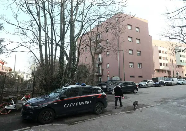 Ragazza di 16 anni partorisce in casa a Sesto San Giovanni: il corpo senza vita del bambino trovato in un secchio sul balcone. Ma davvero i genitori non si erano resi conto della gravidanza? 
