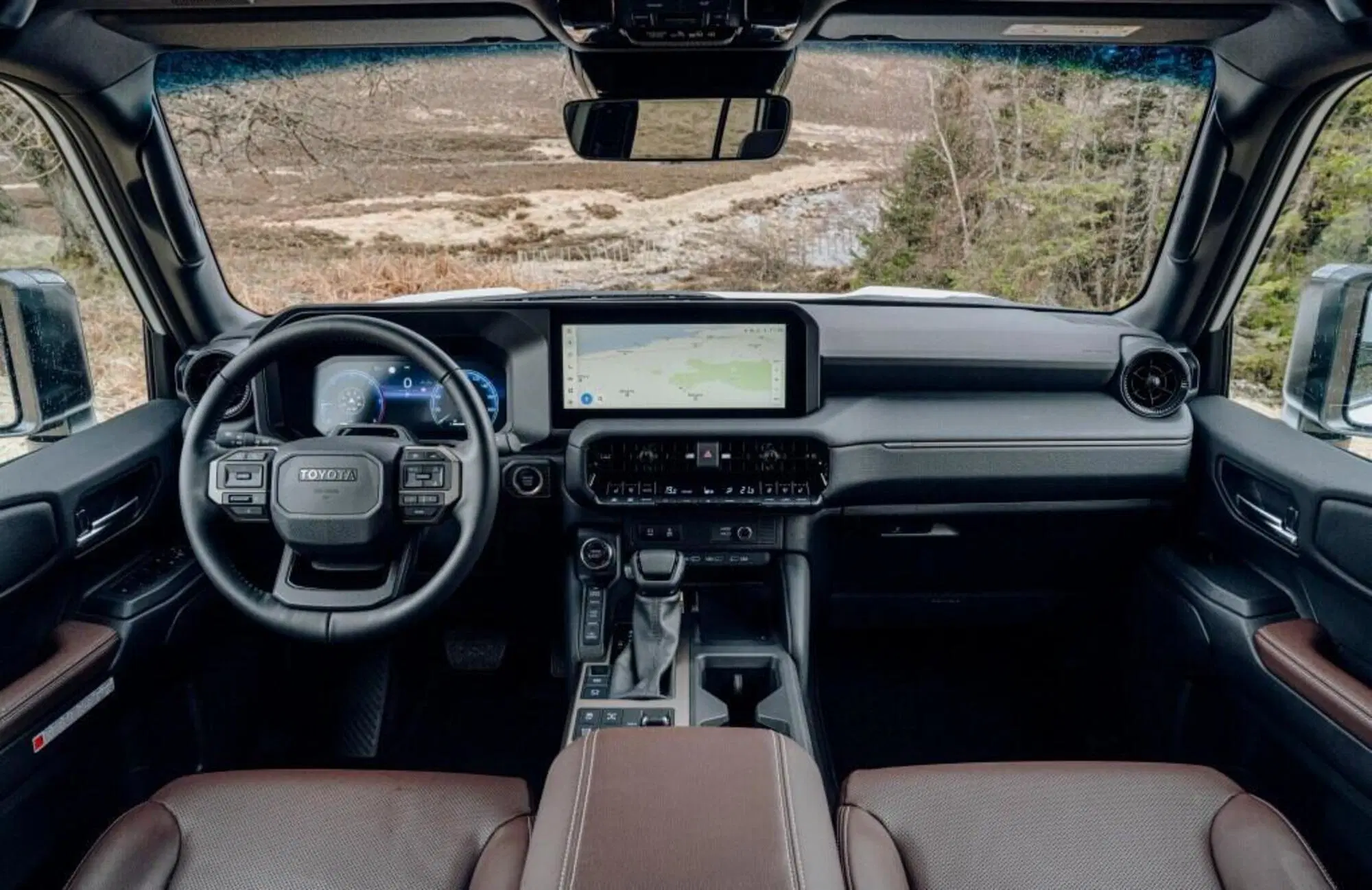 L'interno del Toyota Land Cruiser