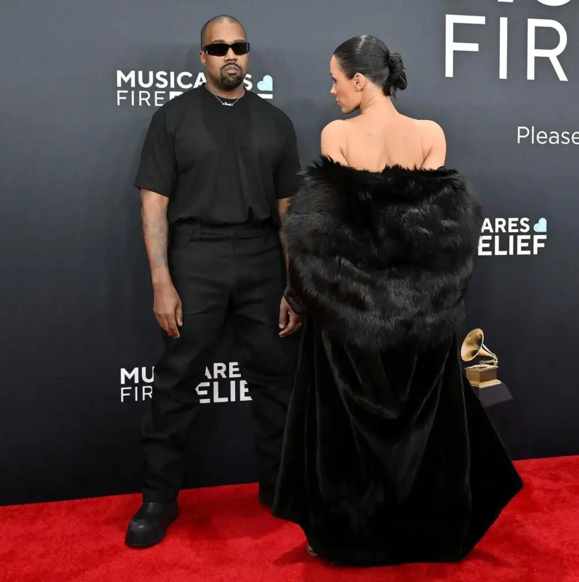 Kanye West, eroe o demone con e senza Bianca Censori? Pericoloso e affascinante, come mai ha cos&igrave; tanto successo? Ecco perch&eacute; Ye &egrave; lo specchio di una societ&agrave; che fa i conti con la propria imperfezione&hellip;