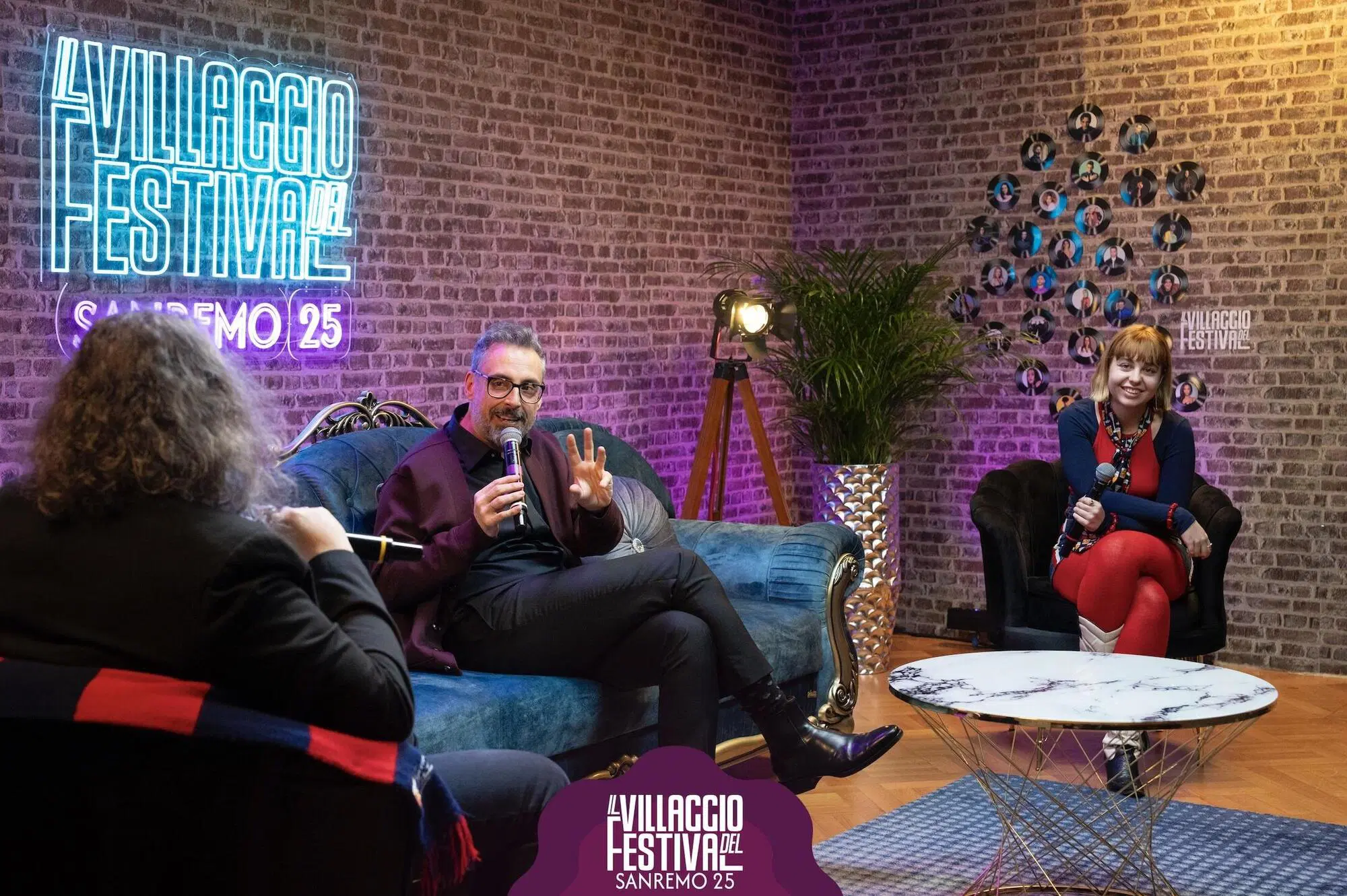 L'intervista a Brunori Sas di Michele e Lucia Monina nel Salotto del Villaggio del Festival