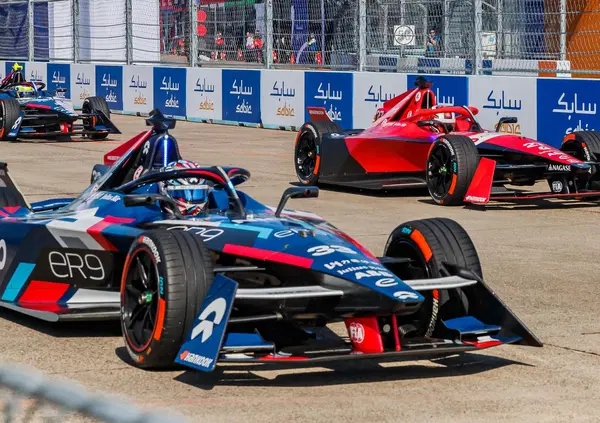 Ok, ma in che senso la Formula E far&agrave; correre i vip al posto dei piloti? Ecco l'assurda nuova iniziativa del mondiale elettrico