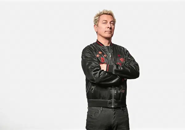 Dopo la morte del dj Alex Benedetti, Ringo torna in diretta a Virgin Radio e gli dedica la puntata. Ecco cosa ha detto sul suicidio dell'amico: &ldquo;Ci sta ascoltando e noi glielo dobbiamo, perch&eacute;&hellip;&rdquo;