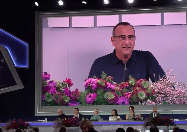 Davvero a Sanremo 2025 la Sala Stampa pu&ograve; votare i Big prima delle esibizioni? Gelo di Carlo Conti e la Rai: "Chiediamo a Noto sondaggi". Ma non si presenta. E MOW ha il video...