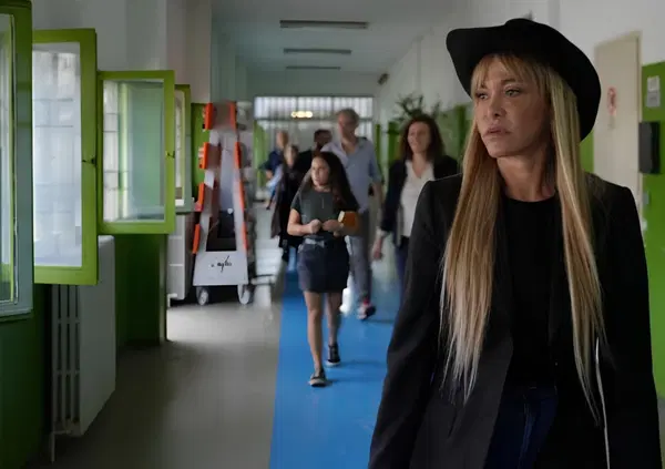 Vera Gemma ci racconta il carcere visto con i suoi occhi: &ldquo;Come loro ho vissuto la solitudine e cerco assoluzione. Non mi sento meglio dei detenuti&rdquo;. E contesta il sistema senza mezzi termini: &ldquo;Dov&rsquo;&egrave; lo Stato? Gli sbagli non devono portare al suicidio...&rdquo;