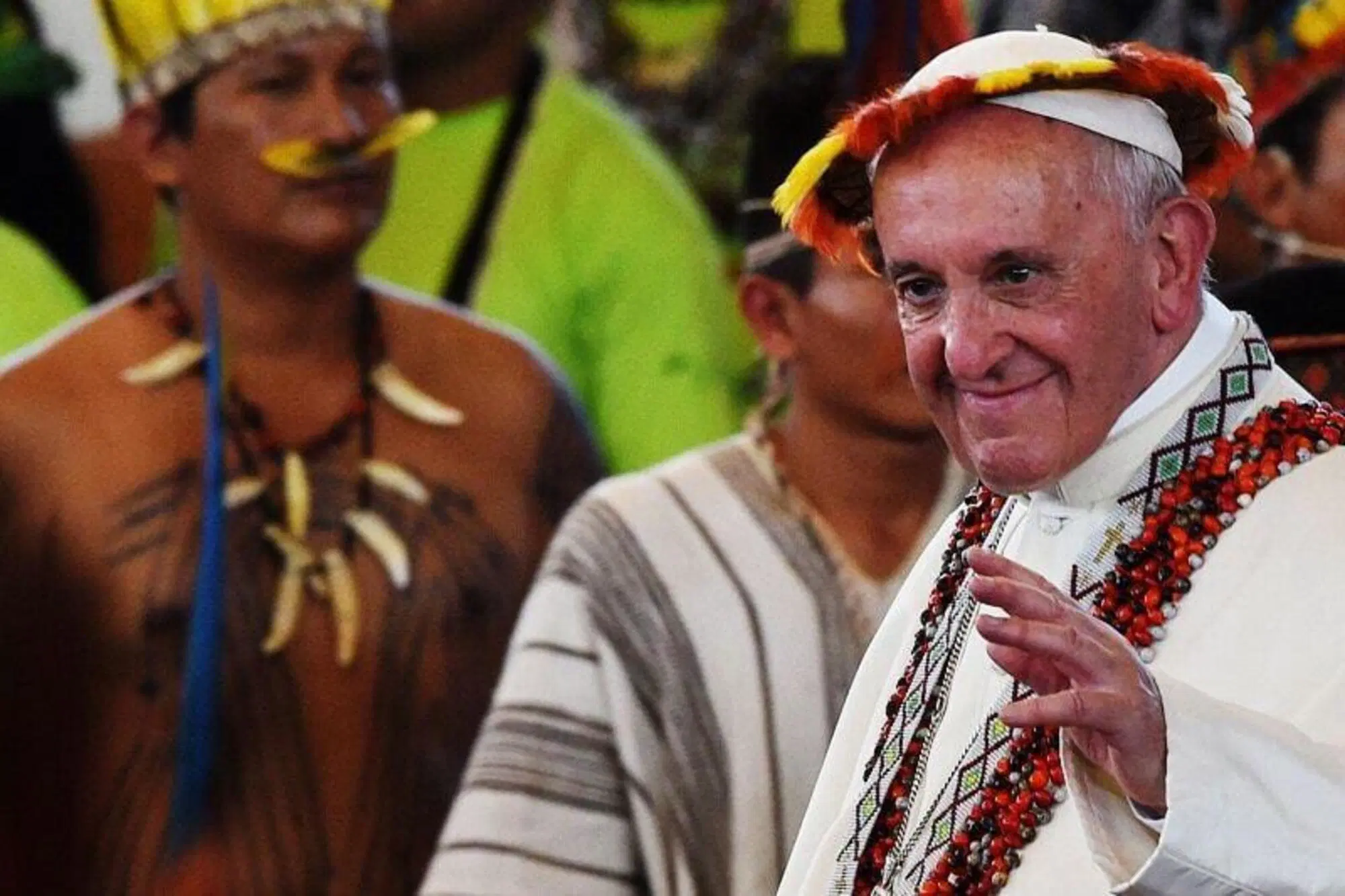 Papa Francesco apr&igrave; con il sinodo sull'Amazzonia ai "peccati contro i popoli indigeni"  