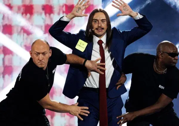 Da quando l'Italia ha perso (auto)ironia? Ecco perch&eacute; arrabbiarsi con Tommy Cash che ci prende per il cu*o con Espresso Macchiato all'Eurovision &egrave; sbagliato. Altro che Codacons...