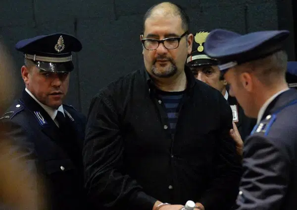 Andrea Delmastro condannato, Alfredo Cospito dimenticato al 41bis: la giustizia italiana ha due pesi e due misure? E il carcere serve a rieducare o a torturare?