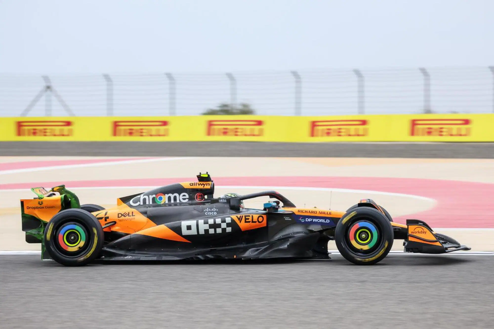 Lando Norris Mclaren test bahrain