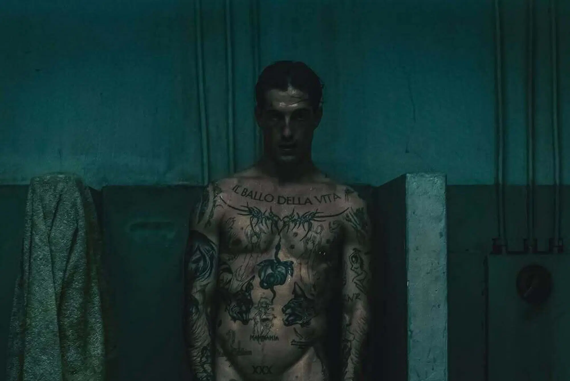 Le immagini nel post di Damiano David per il lancio di Next Summer