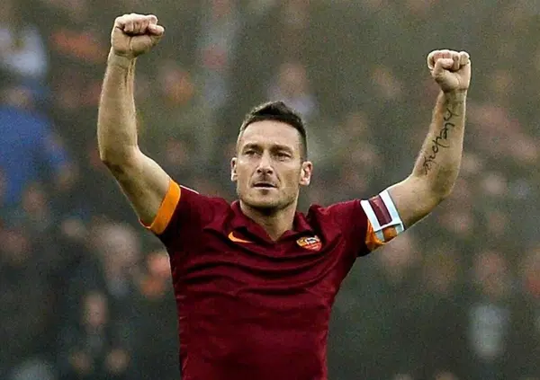 Le bombe di Francesco Totti: &ldquo;La Serie A? Mi hanno chiamato davvero. Gasperini? Non mi fa impazzire. Alla Roma vorrei Ancelotti. Spalletti? Ecco come sono andate le cose&hellip;&rdquo;. Poi su Cassano, Messi, Mourinho, Yamal e&hellip;