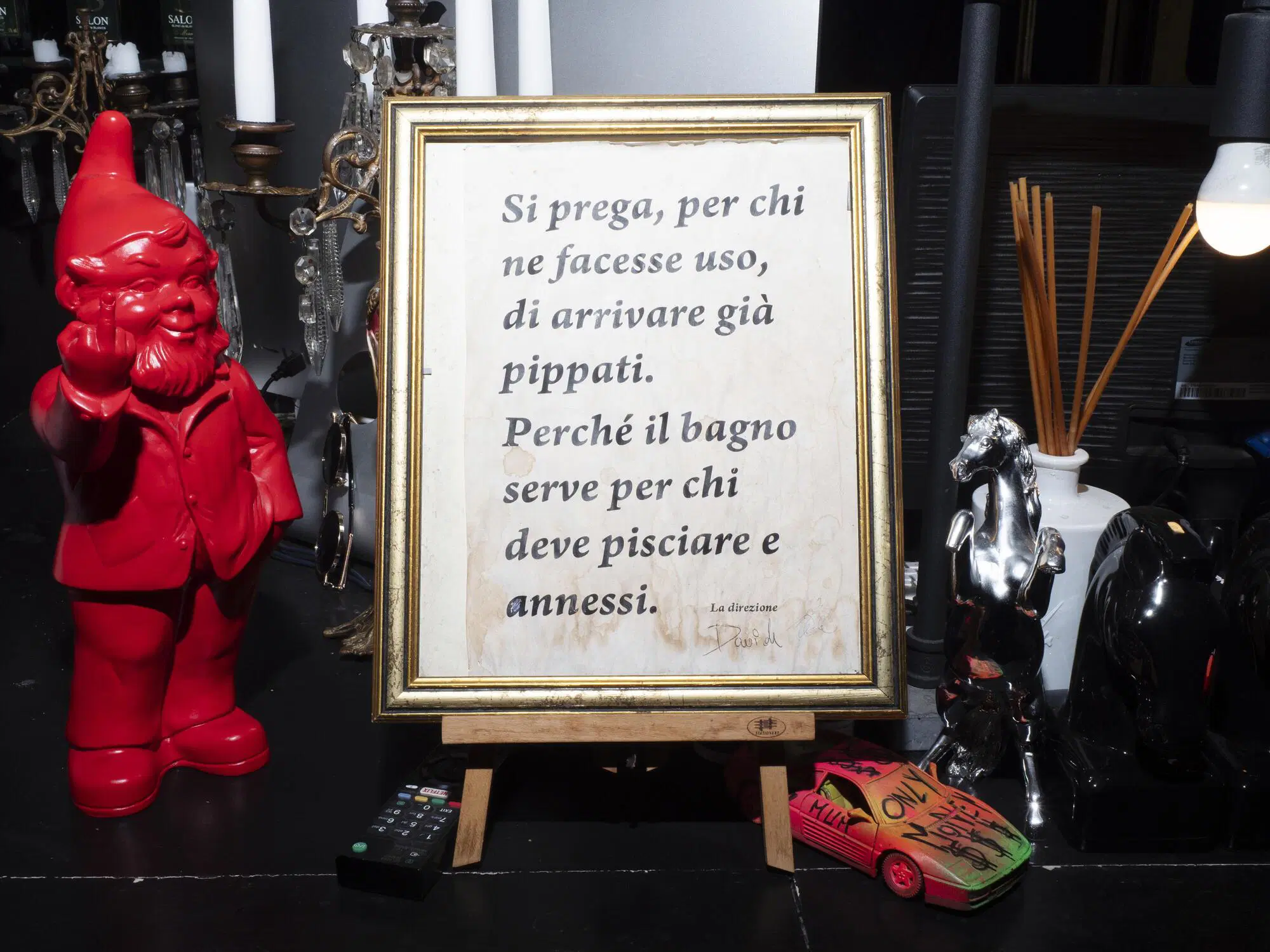 Gli "avvisi" alla Gintoneria