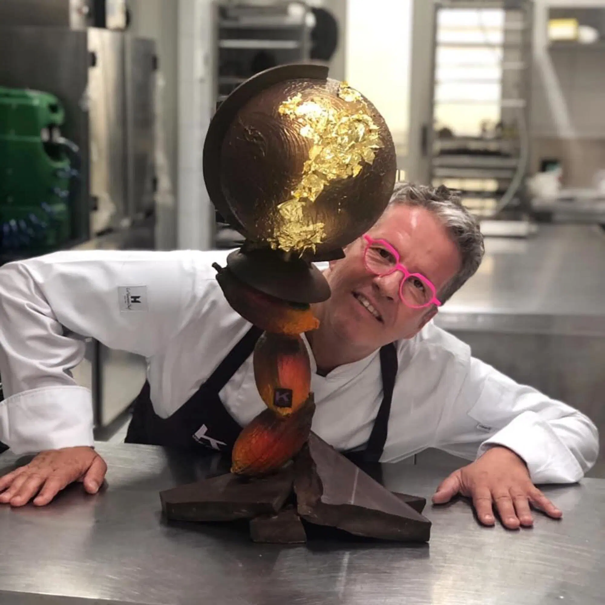 Ernst Knam e la sua "torre di cioccolato"