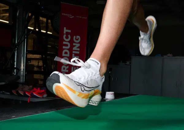 Saucony, le nuove Endorphin Elite 2 sono le scarpe preferite di Malindi Elmore. Ma cos'hanno di speciale? Ve lo spieghiamo noi...