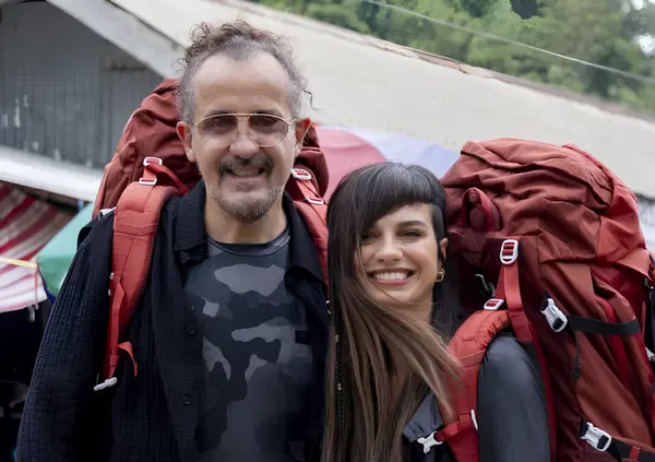 Pechino Express 2025, le pagelle: il re Costantino Della Gherardesca (9), i Complici Dolcenera e Gigi Campanile pesanti (4), gli Spettacolari Gianluca Fubelli e Federica Camba affiatati (8), i Cineasti Vito Bucci e Nathalie Guetta anche no (5) e Fru&hellip;