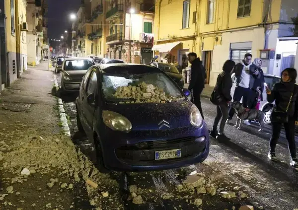 Terremoto ai Campi Flegrei, ma avete visto lo scazzo tra i vulcanologi De Natale e Mastrolorenzo? &ldquo;Non ho sottovalutato il rischio, ma fino al 2023 la situazione era diversa&hellip;&rdquo; E sull&rsquo;accusa di un conflitto di interessi&hellip; 