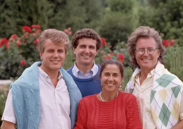 Come hanno fatto i Benetton a distruggere un impero? Da Briatore e Schumacher a Autostrade e Telepass, dai 33 miliardi del 2023 al buco da 100 milioni ricostruito da FarWest, e&hellip;