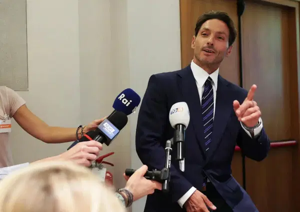 Grande Fratello, &ldquo;Siamo ai limiti della dignit&agrave; umana&rdquo;: il Codacons non ne pu&ograve; pi&ugrave; e scrive a Pier Silvio Berlusconi. E ora la casa di Alfonso Signorini deve chiudere?