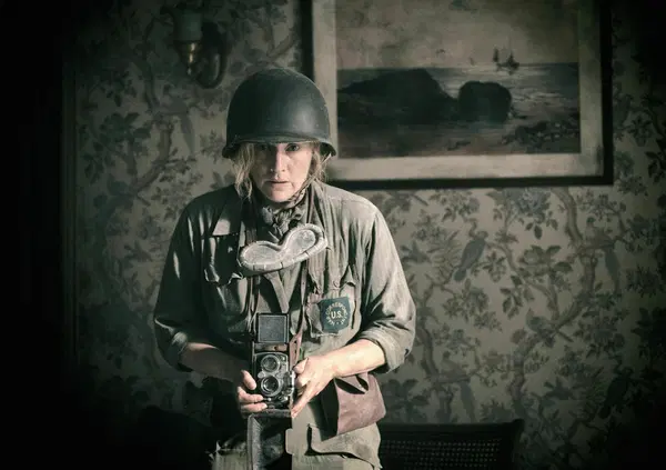 Abbiamo visto &ldquo;Lee&rdquo; al cinema: ma com&rsquo;&egrave; il film con Kate Winslet? Oltre al nazismo c&rsquo;&egrave; molto di pi&ugrave;: il racconto vero e crudo di una delle pi&ugrave; grandi fotoreporter di guerra