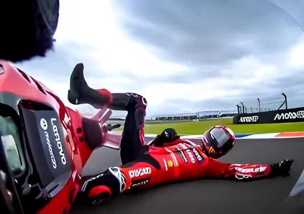 Nel venerd&igrave; d&rsquo;Argentina la Ducati &ldquo;ufficiale&rdquo; dietro quella di Marc Marquez non &egrave; di Pecco Bagnaia (che cade ma salva la Q2). Ma occhio a Bezzecchi&hellip;