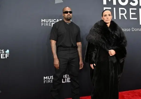 Sembra Bianca Censori ma non &egrave;: che ci fa Kanye West con un&rsquo;altra? Ed &egrave; guerra con l'ex moglie Kim Kardashian per la canzone &ldquo;Lonely roads still go to sunshine" con featuring della figlia North e di Sean Diddy Combs&hellip;