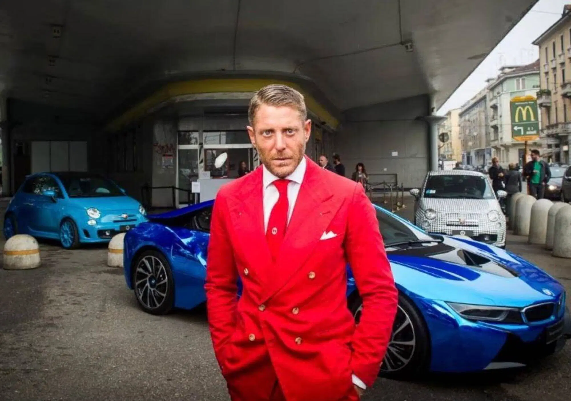 Lapo Elkann con la Ferrari