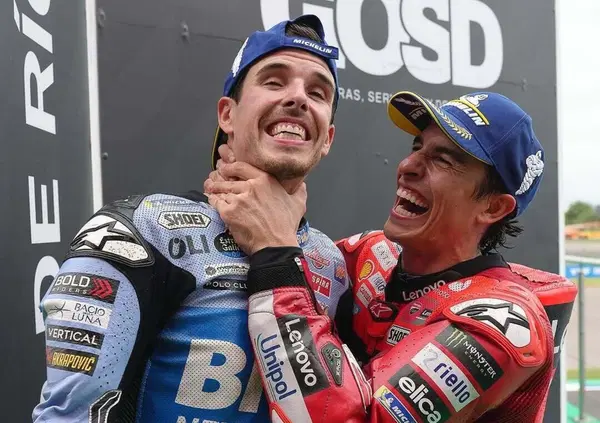 Marc Marquez fa ballare al fratello Alex l&rsquo;ultimo tango prima del rodeo. Al GP d&rsquo;Argentina cinque Ducati davanti a tutti e Pecco Bagnaia gi&ugrave; dal podio