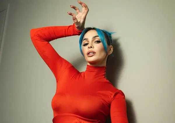 Rose Villain e il mistero dei giornalisti sessisti: "Scrivono che ho successo perch&eacute; sono fi*a". Ma gli articoli dove sono? Ecco perch&eacute; la "pret" tira pi&ugrave; della musica, ma non solo per la stampa...