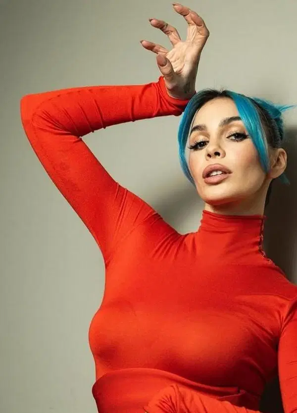 Rose Villain e il mistero dei giornalisti sessisti: "Scrivono che ho successo perch&eacute; sono fi*a". Ma gli articoli dove sono? Ecco perch&eacute; la "pret" tira pi&ugrave; della musica, ma non solo per la stampa...