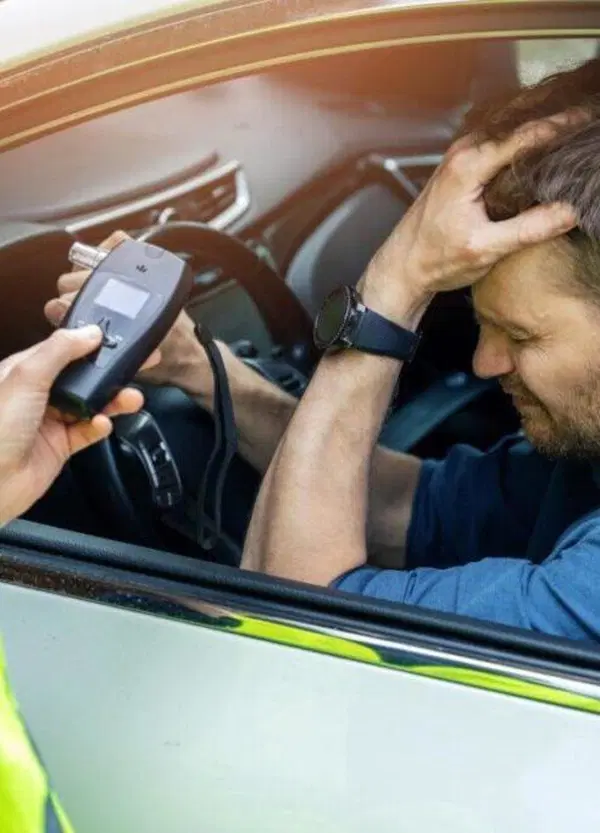 Arriva l&rsquo;alcolock di Salvini: ma davvero costa 2mila euro? E chi deve metterlo in auto? Ecco tutto quello che c&rsquo;&egrave; da sapere (e in fretta) prima dell&rsquo;estate per non rimanere fregati&hellip; 