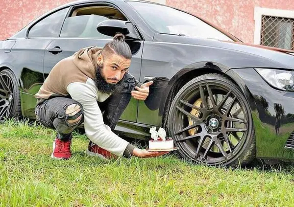 Intervista totale al meccanico influencer pi&ugrave; seguito sui social: &ldquo;Come rubano le auto? Ecco tre metodi. I modelli? Panda e Alfa Romeo, perch&eacute;&hellip;&rdquo;. Andrea Petrini spiega il mercato dell&rsquo;usato, che le elettriche &ldquo;ci portano via lavoro" e le tasse...