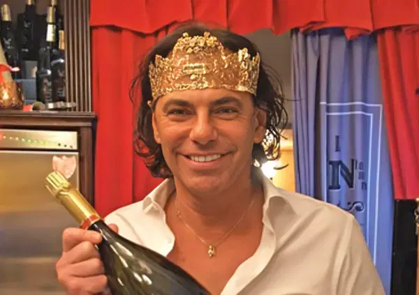 Caso Gintoneria Lacerenza, una delle ragazze rivela: &ldquo;Facevo le flessioni nel priv&egrave;&rdquo;. Ma cosa diceva Davidone al telefono? &ldquo;Dai che c'&egrave; un sindaco ricco. Vi porto tre cavalle. Vieni easy&rdquo;. Intanto le indagini su escort e cocaina&hellip;