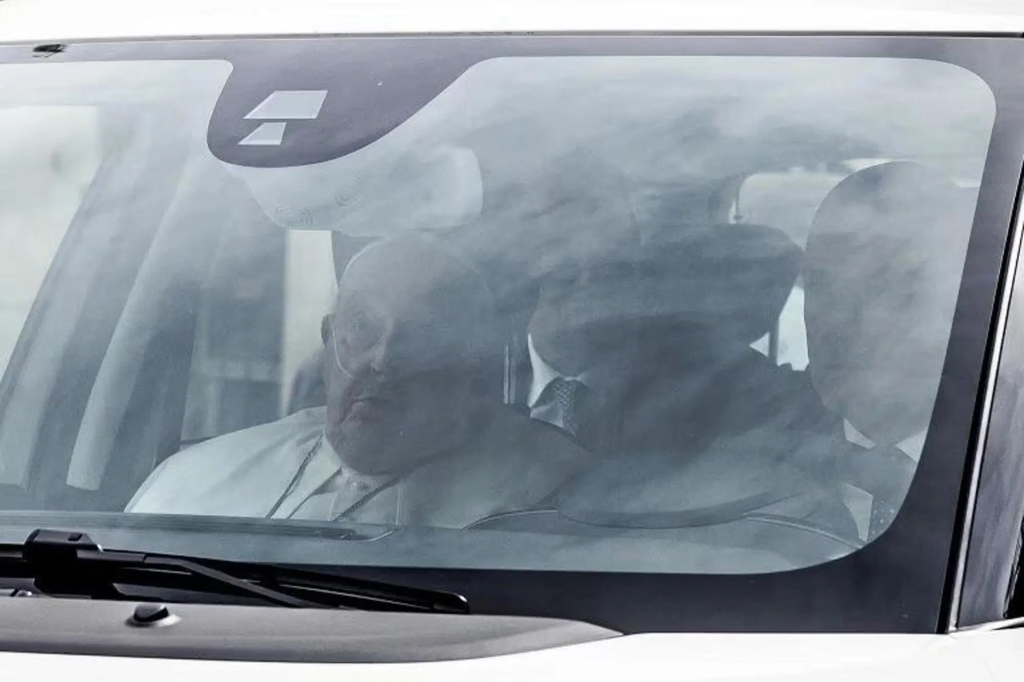 Bergoglio con l'ossigeno sulla 500 L