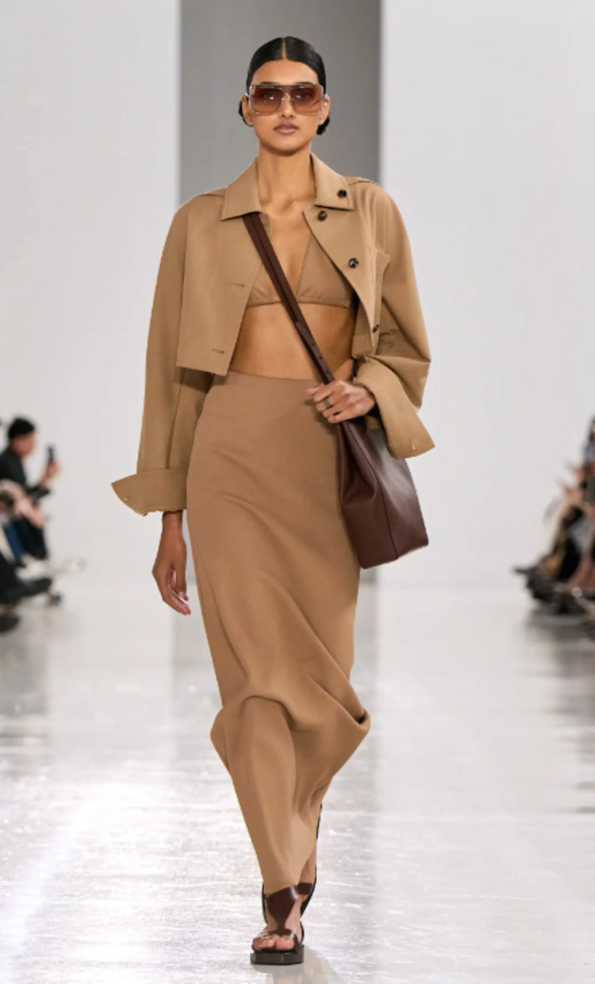 20250326 004103188 2606