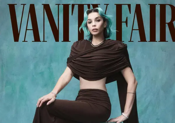 Rose Villain, "si' 'na pret", ma cosa ci fai photoshoppata da aliena su Vanity Fair? O da ragazza immagine di un "femminismo" che esiste solo per promo?