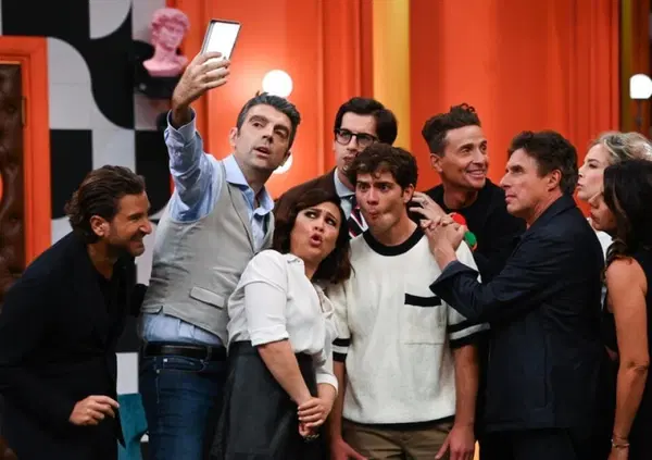 Abbiamo visto tutte le puntate di Lol 5 su Amazon Prime Video, ma com'&egrave;? Poteva essere una mer*a e invece... Il merito &egrave; del cast e dei nuovi conduttori: da Pintus e Alessandro Siani a Geppi Cucciari, Alessandro Ciacci ed Enrico Brignano&hellip; 