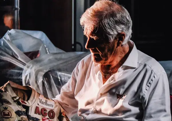 Giacomo Agostini a MOW tra il suo film, Mohammed Al&igrave;, Maradona e le corse: &ldquo;Mi romperebbe se Marc Marquez battesse i miei record, resti pilota a vita. Il 2015 tra lui e Rossi? Una vergogna parlarne&rdquo;