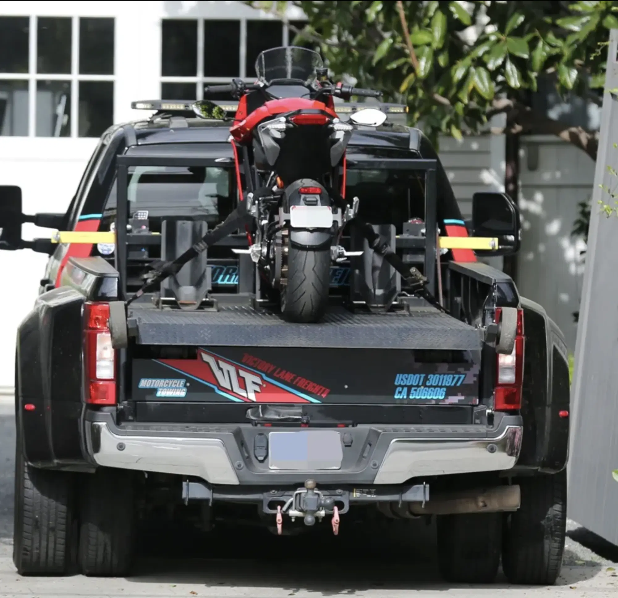 Ben Affleck prove le nuove moto