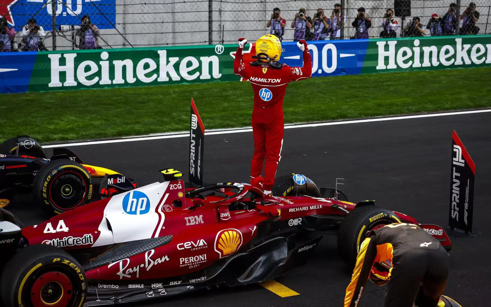 Lewis Hamilton al Gp di Cina