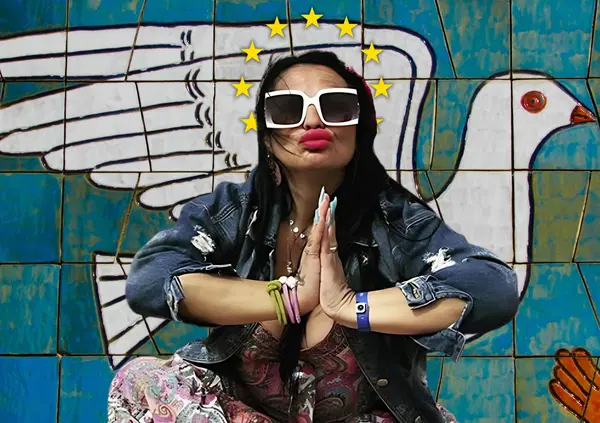 E se Rita De Crescenzo fosse il simbolo di tutti i pacifisti anti-riarmo Ue? Ma l'avete vista come sponsorizza la manifestazione di Conte il 5 aprile a Roma?