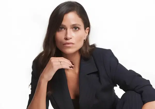 Isola dei famosi ancora senza cast? La lettera a Veronica Gentili di Luxuria. Chi odia Alessia Marcuzzi, il nuovo ristorante di Amendola, il &ldquo;Sex and the city&rdquo; di Mahmood e De Martino&hellip; A tutto gossip con Alessi