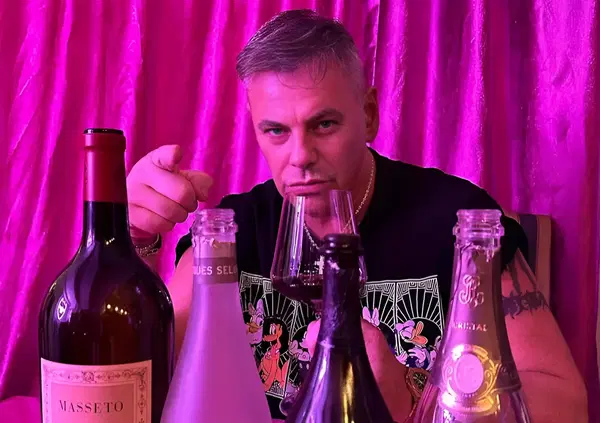 Intervista totale al giornalista Carlo Passera: la Gintoneria di Lacerenza? &ldquo;Ci sono stato ma non sciabolai. C&rsquo;erano persone strane&hellip;&rdquo; Vittorio Feltri? &ldquo;Rivendica la cucina del Nord&rdquo;, i prezzi di Massari? &ldquo;La qualit&agrave; va pagata&rdquo;. E su Cracco e l&rsquo;IA...