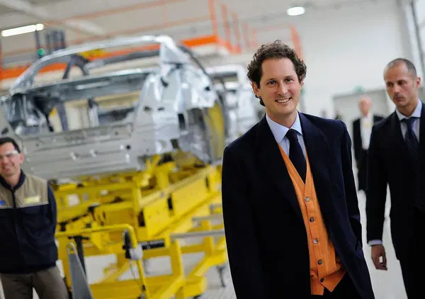 Ma cosa ci faceva John Elkann con Trump? E perch&eacute; Stellantis fa il tifo per Musk e Tesla? Tra abbattimento degli standard ambientali per l&rsquo;automotive e dazi&hellip;