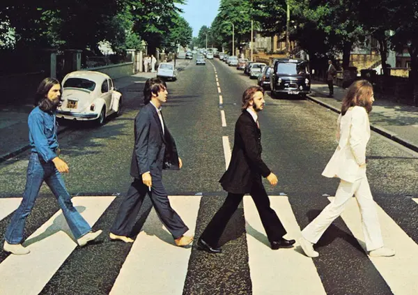 Ma davvero nei nuovi Beatles ci saranno Ed Sheeran e Sting? La pazza idea di Paul McCartney e Ringo Starr. E sul cast del biopic di Sam Mendes sui Fab Four (attori bellocci che non assomigliano minimamente agli originali)&hellip;