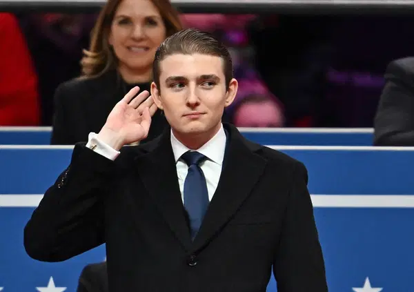 Altro che Liberation Day, Trump e i suoi sono schiavi dei Rolex d&rsquo;oro? Dopo il Daytona di Kristi Noem, ecco il modello da 50k di Barron. E intanto arriva il Land-Dweller, gi&agrave; nella collezione di Federer